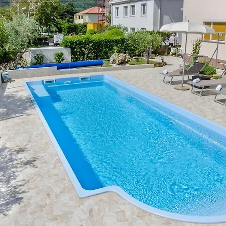 아파트 Family-friendly With Swimming Pool Baska, Krk - 19432 바슈카