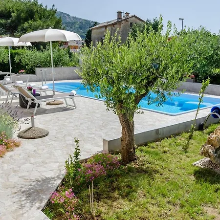 Family Friendly With A Swimming Pool Baska, Krk - 19432 Apartment Baška