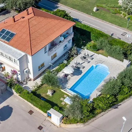 Family-friendly With Swimming Pool - Krk - 19432 * Baska (Krk)