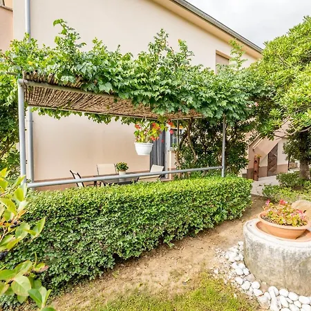 Family Friendly With A Swimming Pool Baska, Krk - 19432 Apartment *
