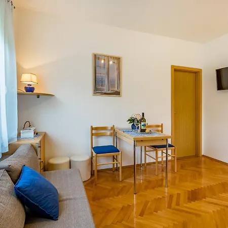 Family Friendly With A Swimming Pool Baska, Krk - 19432 Apartment *