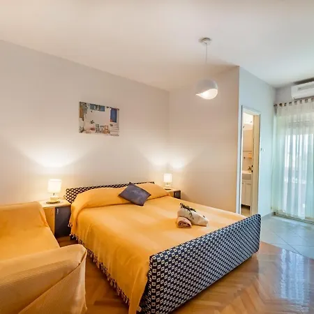 Apartment Family Friendly With A Swimming Pool Baska, Krk - 19432
