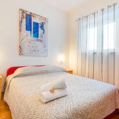 Family-friendly With Swimming Pool - Krk - 19432 Apartman Baska (Krk)