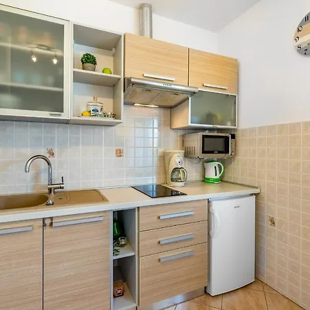 Family-friendly With Swimming Pool - Krk - 19432 Apartman
